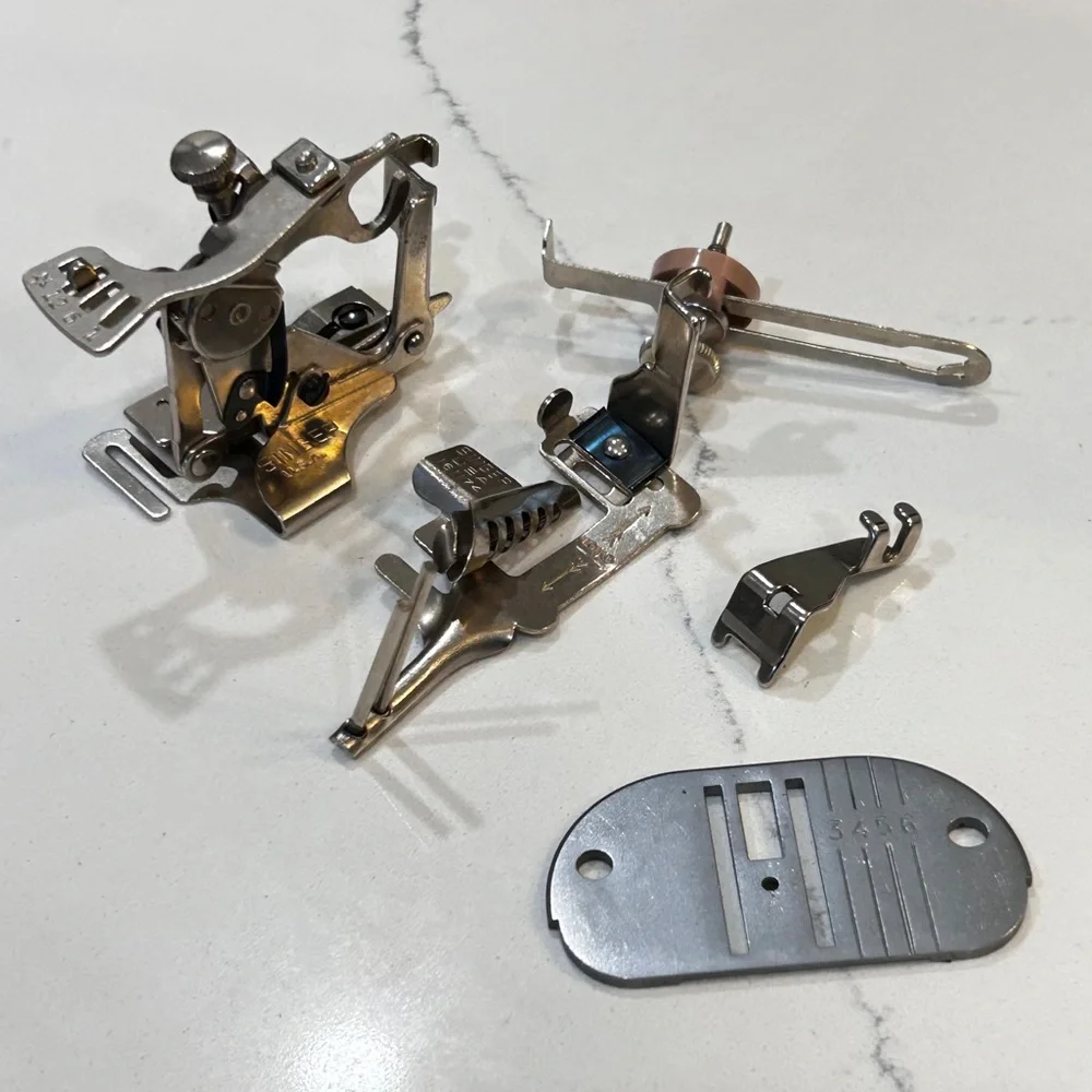 Singer Sewing Machine Foot Attachments - Picture 1 of 12